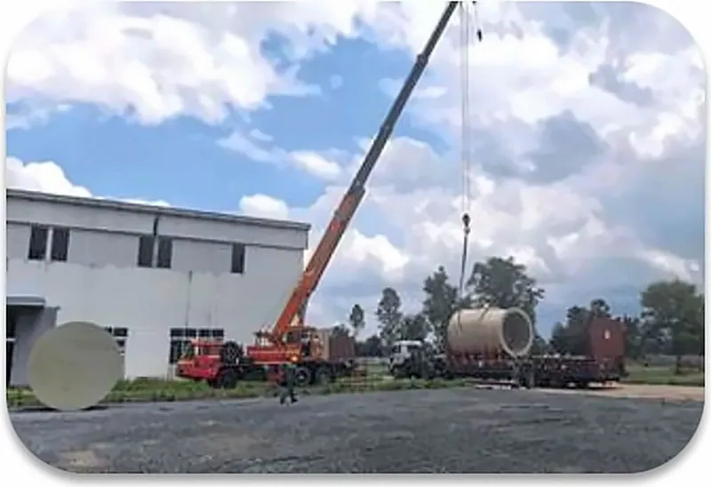 Unloading and handling of process vessel