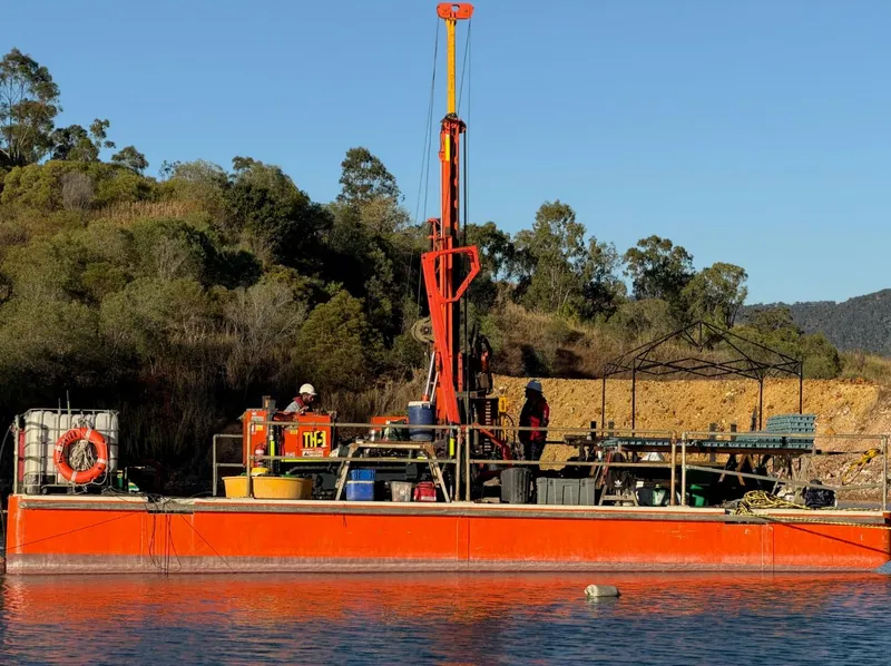 Rig 19 Barge Drilling