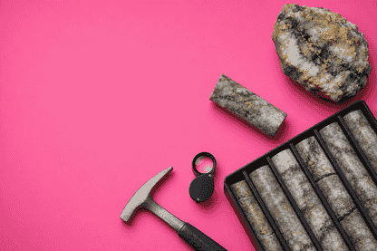 Falcon Metals Extends Blue Moon Gold Mineralisation Over 600m Strike with Visible Gold Intercepts