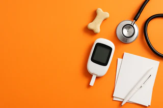 Universal Biosensors Expands Petrackr Reach via Chewy and Amazon Deals
