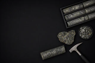 Western Mines Finds Near-Surface Nickel Targets at Mulga Tank