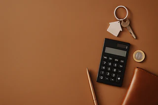 QuickFee Navigates US Credit Setback Amid Strong Growth and Major Refinancing