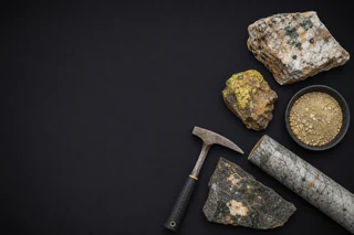 Piche Resources Unveils High-Grade Rare Earth and Uranium Potential at Ashburton