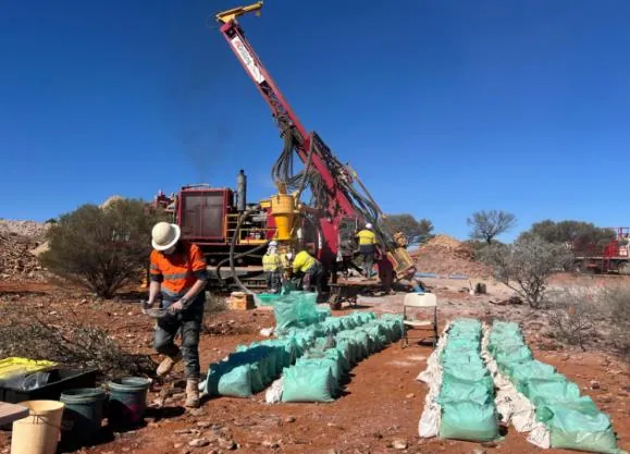 Recent RC Drilling at Golden Crown