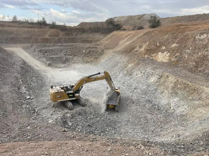 Mining at Mid Pit, Blackjack