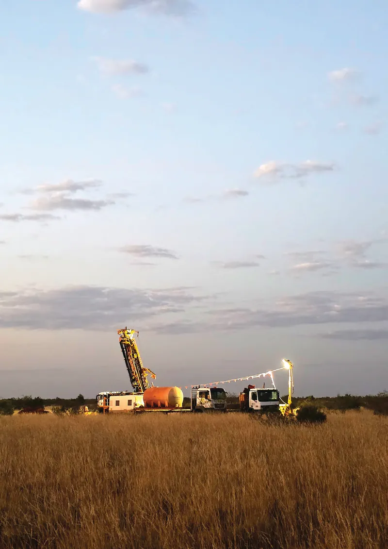Aileron’s large-scale field program, comprising three drill rigs, continues to deliver a strong flow of exploration results